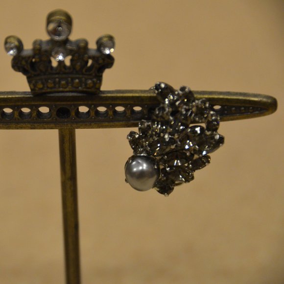 HAUTE COUTURE SIMAN TU BLACK GRAY FLORAL CLUSTER STATEMENT CRYSTAL PEARL EARRING - Picture 9 of 15